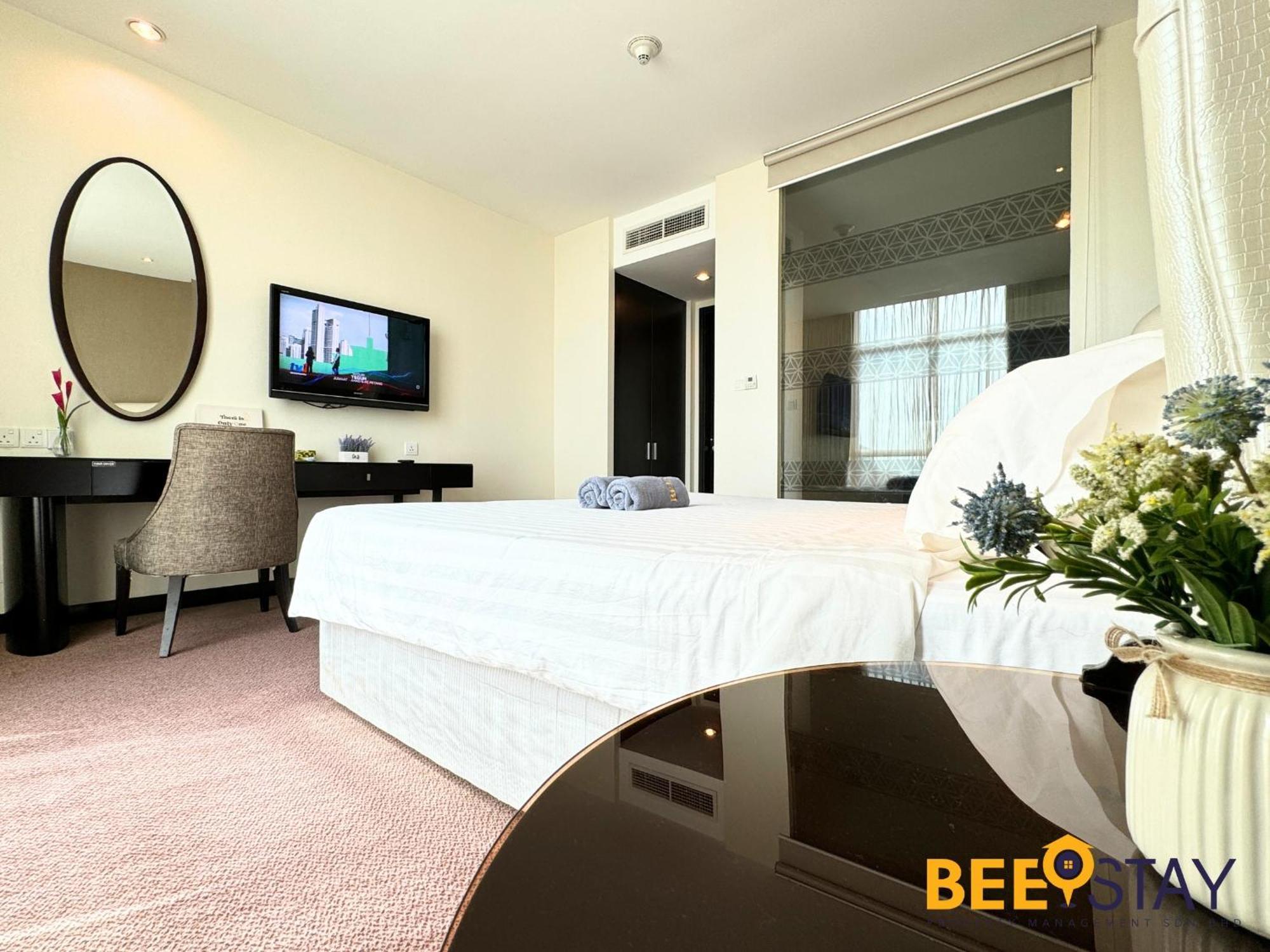 Hatten 3 Min Walking Distance To Mahkota Parade/medical Centre By Beestay